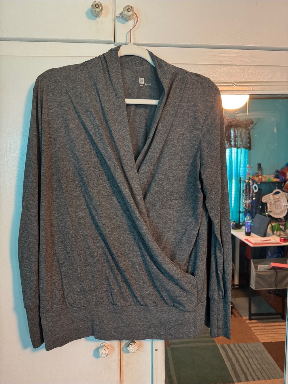 GAP Gray Knit Long Sleeve Open Front Pull-Over Lightweight Cardigan